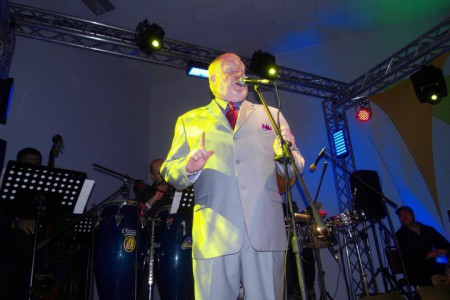 EL CANO ESTREMERA albino